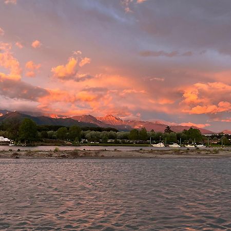 Chalet Camping River Italie Met 2 Slaapkamers Ameglia Zewnętrze zdjęcie